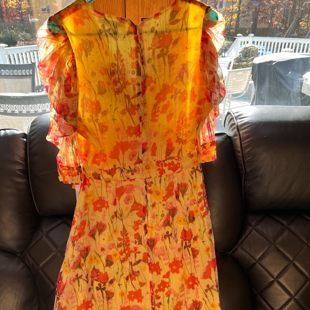 Walter Baker size 4 yellow printed dress, brand new with tags.